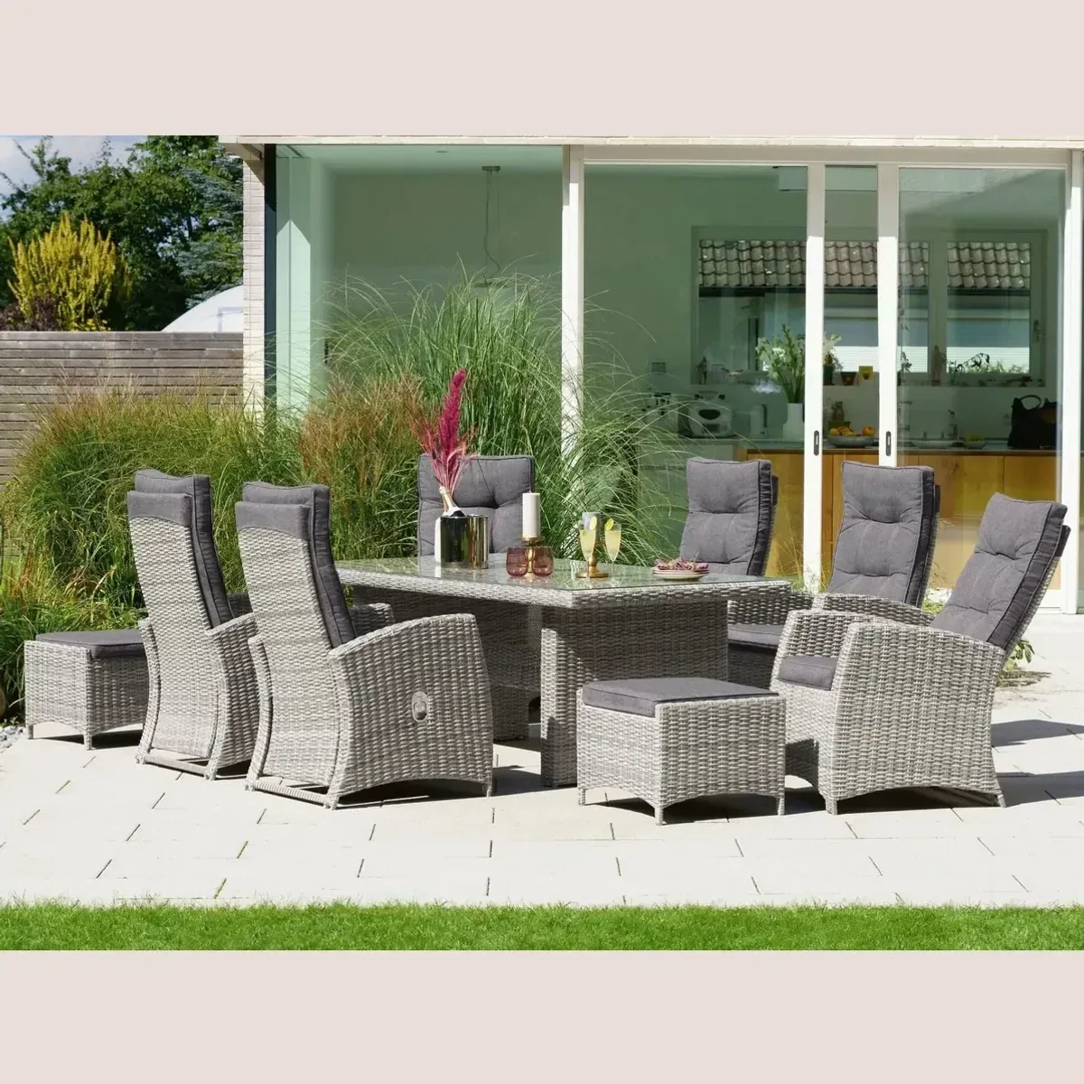 KONIFERA Monaco Garten-Essgruppe, 17-teilig, wetterfest, 6 Sessel, 2 Hocker